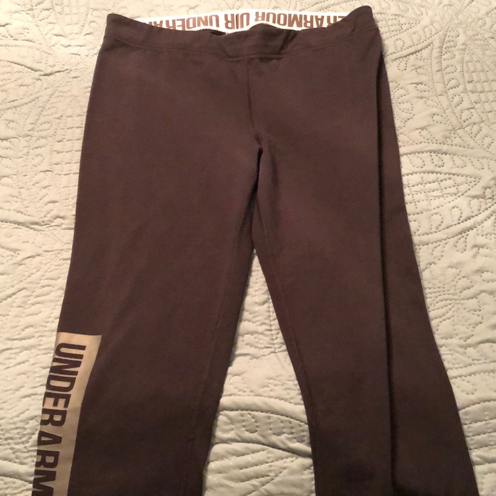 UA Heat Gear workout capris